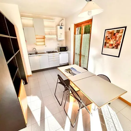 Apartment Scirocco *